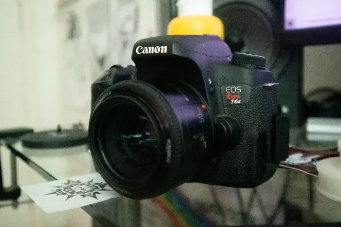 canon t6s somente corpo MUITO nova (aceito ofertas e trocas