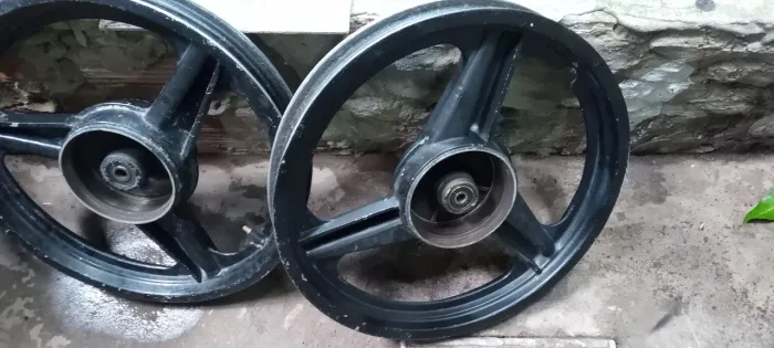 Rodas da cg150 freios a tambor 270