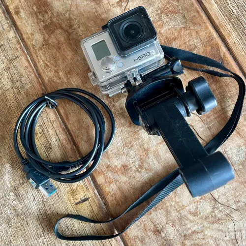 Câmera GoPro Hero 3 + Case para água