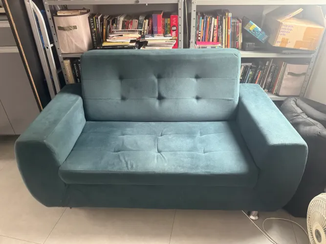 Sofá de 2 lugares suede verde azul petróleo 