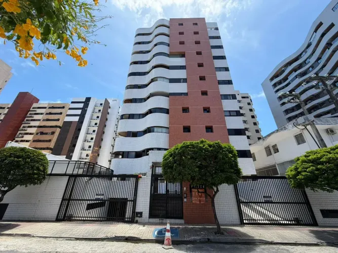 Imóvel para venda tem 125 metros quadrados com 3 quartos em Ponta Verde - Maceió - AL