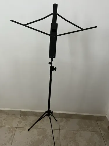 Suporte para partitura musical