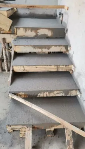 Pedreiro profissional disponível PROMOÇÃO EM ESCADAS