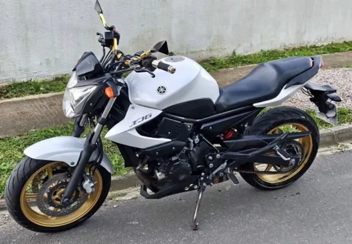 2012 Yamaha xj6