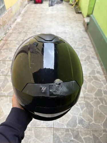Capacete norisk com detalhes
