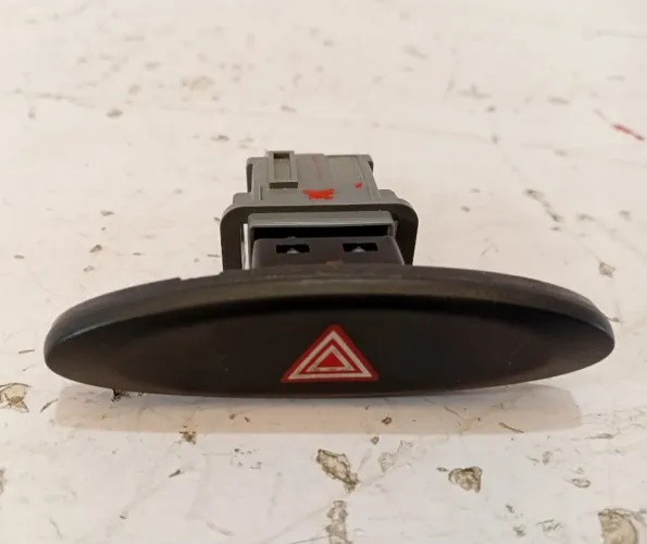 Botao Interruptor Pisca Alerta Toyota Etios Xls 2018 Preto