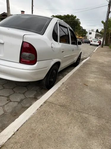 Chevrolet Corsa Sedan Super Milenium 1.0 MPFI 16V 2002