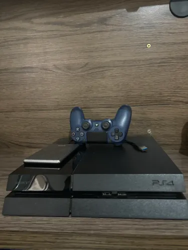 PlayStation 4 desbloqueado + HD externo 