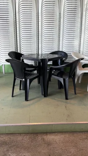 CONJUNTO MESA E POLTRONA PARA BAR