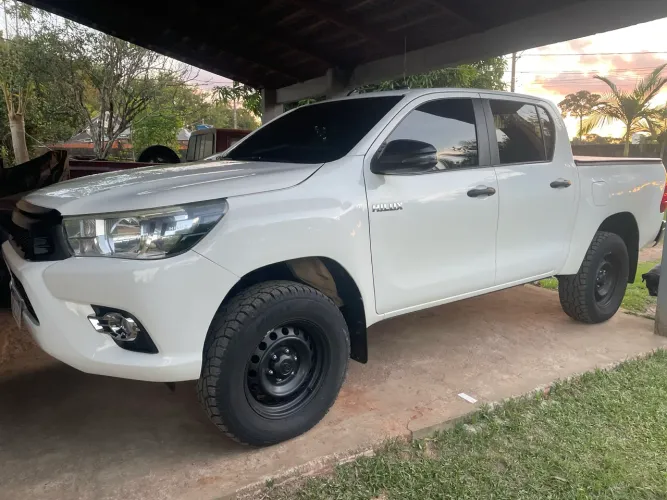 Toyota Hilux CD 4X4 2.8 Diesel Mec. 2020