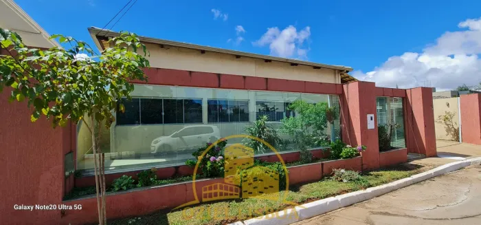 CASA COLONIAL COM 4 SUÍTES CHURRASQUEIRA OFURÔ QUINTAL LOTE 900m2 CONDOMÍNIO RUA 10 VICENT