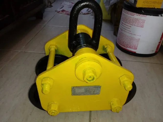 Troller para 3 toneladas  troco e aceito oferta 