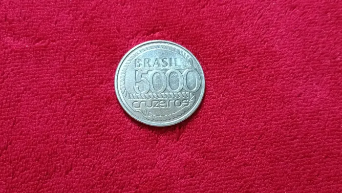 Moeda antiga de 5000 cruzeiros Tiradentes 1792 a 1992