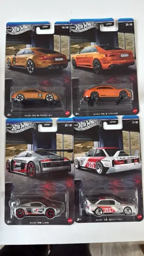 Hotwheels Audi kit com 4 unidades linha silver