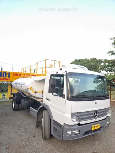 M Benz Atego 1418 caminhão Pipa ano 2009