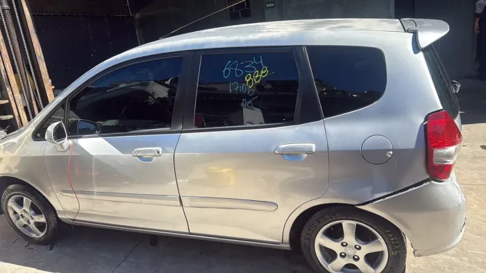 Sucata Honda Fit LXL 1.4 Automático 04 à 08 Veículo para desmontagem e vendas das peças!!