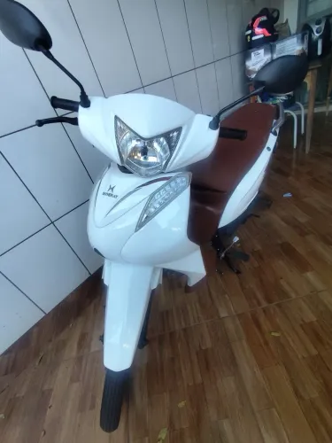 Moto Novinha