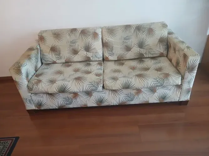 sofá dois lugares