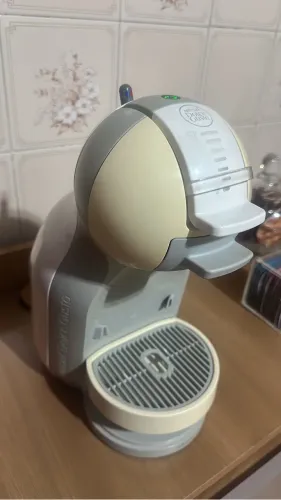 Cafeteira Dolce Gusto 