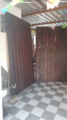 Portão de Garagem - Madeira de Lei - Vendo