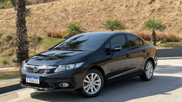 Honda Civic Sedan LXR 2.0 Flexone 16V Aut. 4P 2014