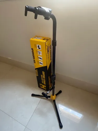Pedestal para guitarra/baixo/violão Hércules GS412B Plus