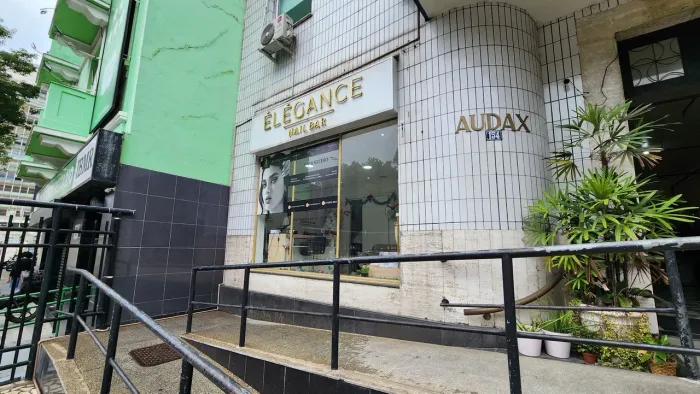 Loja Comercial 40m² de Frente - Vitrine p/ Rua na Praia de Botafogo