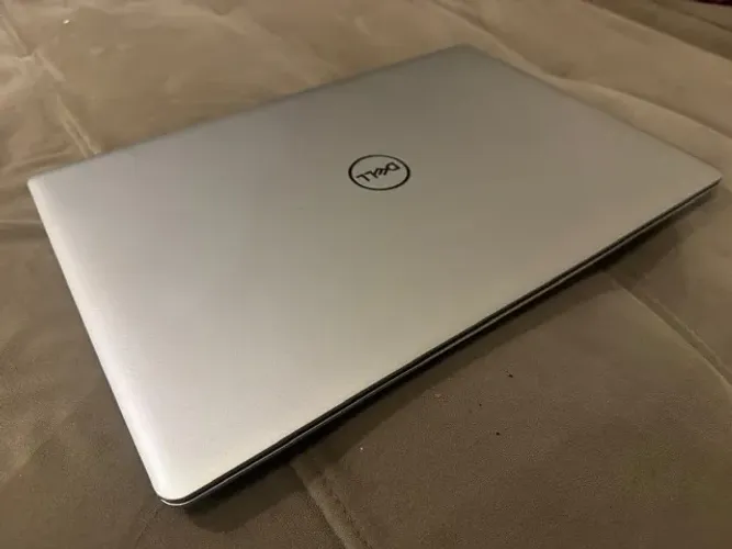 Ultrabook Dell i7 8a Geração TOP c/ Placa de Vídeo Dedicada,8Gb de Ram e SSD M2 de 256Gb