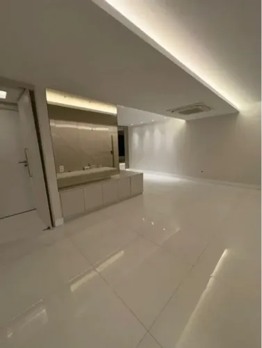 Imóvel para aluguel possui 130 metros quadrados com 5 quartos em Ilha do Retiro - Recife -