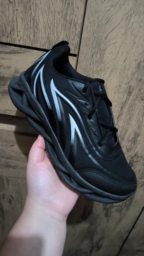 Tênis preto 40