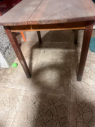 Mesa de madeira 1mts por 70