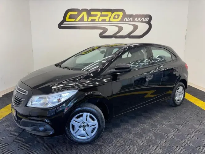 Chevrolet Onix Hatch LT 1.0 8V Flex Mec. 4P 2014