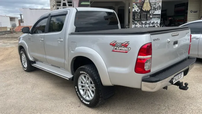 Toyota Hilux CD SRV D4-d 4X4 3.0 TDI Diesel AUT 2014