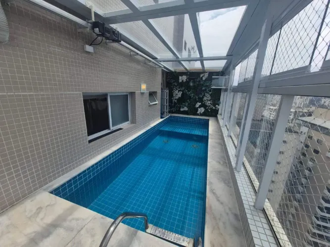 Apartamento Gardem 3 suítes ,andar alto ,3 vagas ,a duas quadras da praia do Boqueirão .Vi