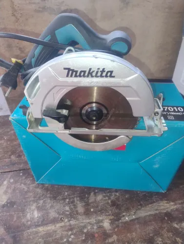 Serra circular Makita 