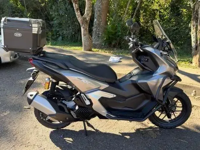Vendo linda Honda ADV!