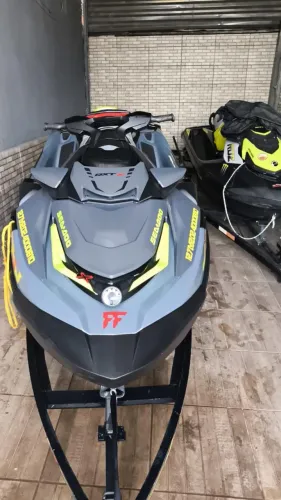 Jet ski rxp-x