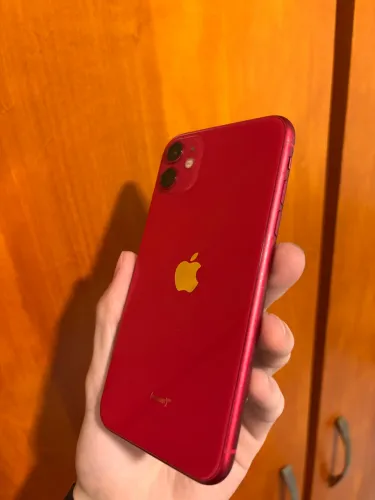 iphone 11 Red
