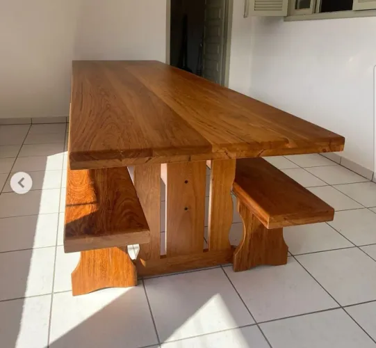 Mesa de Madeira Maciça de Angelim-pedra