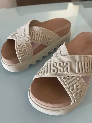 Melissa Cross Platform 34