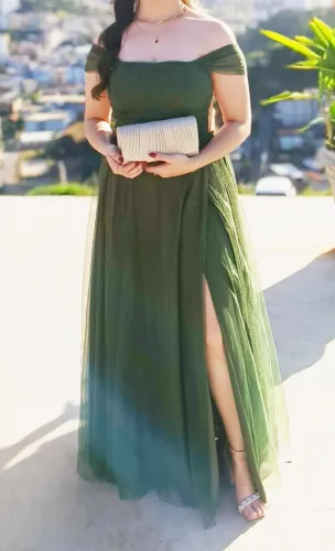 Vestido longo de festa verde oliva