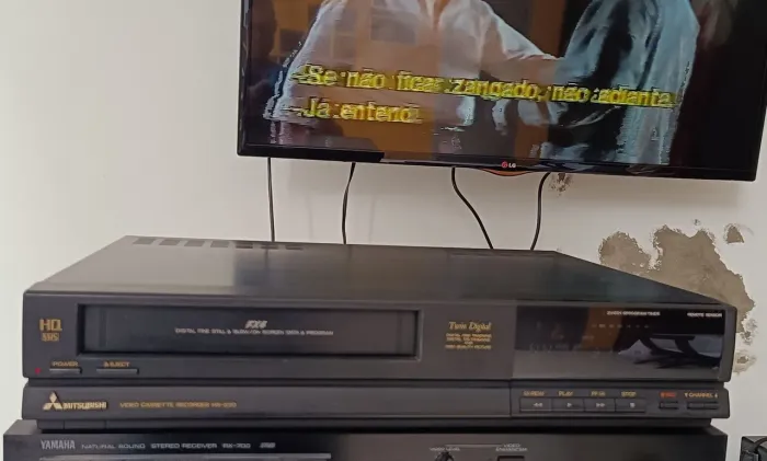 Vídeo Cassetete Recorder Mitsubishi HS-X20 com controle remoto original 