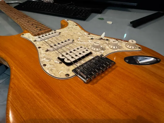 Guitarra GBS Pro HSS | Excelente estado | Regulada