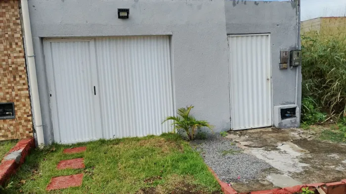 Alugo casa temporada com piscina em Arembepe