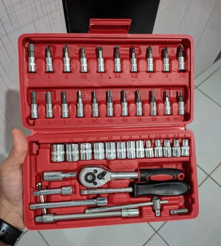 Kit ferramentas pontas bits soquetes chave catraca maleta 46 peças NOVA