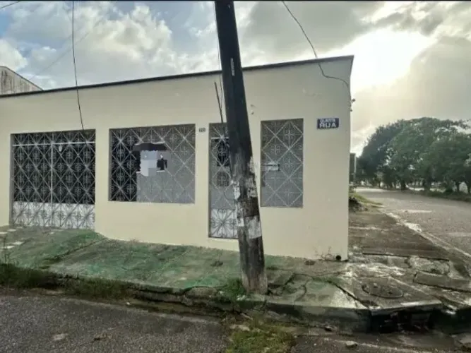 Casa no conjunto Gleba 2, esquina com rua da marinha