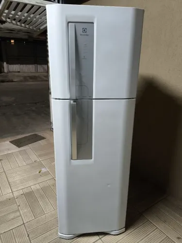 Geladeira Electrolux FROST FREE na promoção 999,00