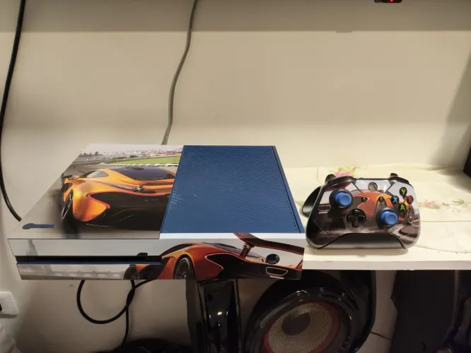 XBOX ONE( edição Forza), 1 TB, com skin