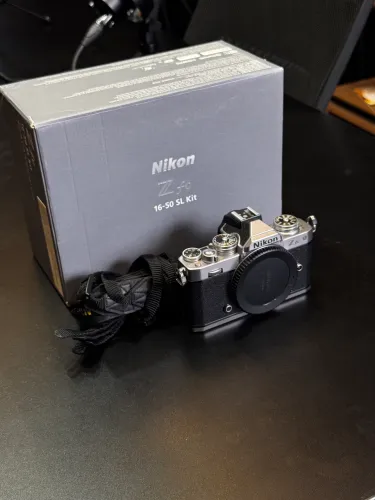 Nikon Zfc Corpo - Mirroless - 20.9mp 4K - Edição Limitada