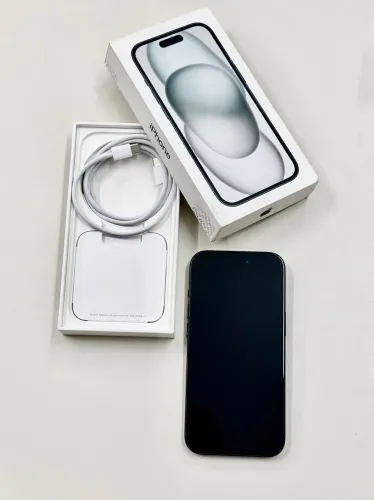 iPhone 15 128g muito novo 